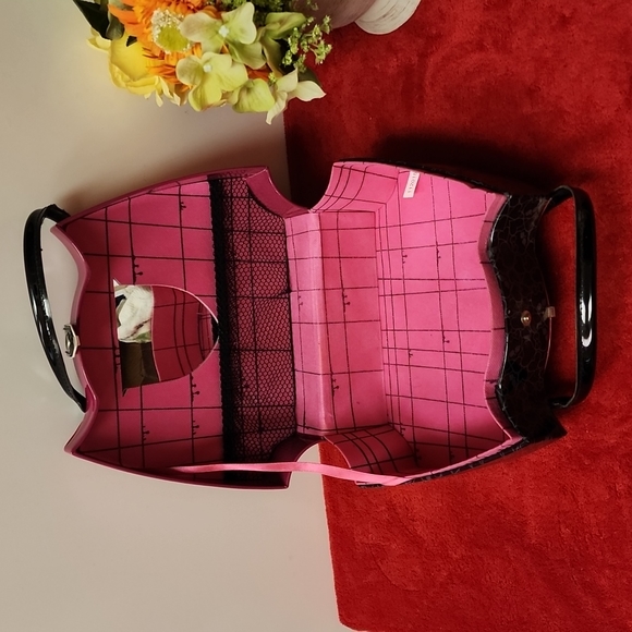 Monster High, Make up or Multi-purpose Hard Cover Bag. - Picture 11 of 16